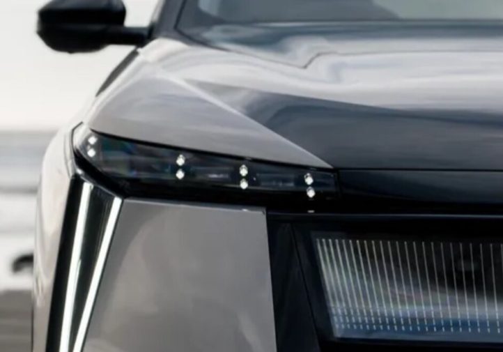 DS No 8: французький електрокар між седаном і кросовером