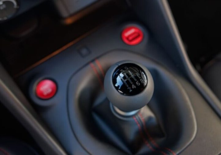 Nissan Z NISMO 2027: ручна коробка і апгрейд гальм (фото)