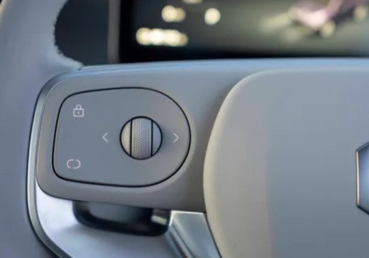 Leapmotor B10 — бюджетний електрокросовер (огляд)