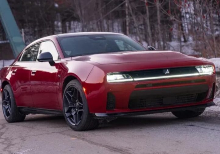 Dodge Charger R/T: базовий маслкар із турбомотором Hurricane