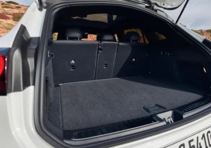 Електричний Mercedes GLC отримав 483 к.с. і Hyperscreen