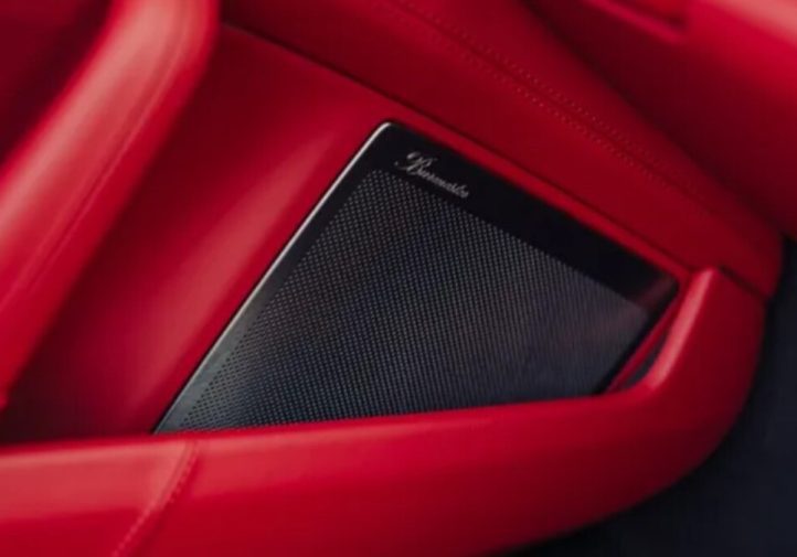 Гібридний Porsche 911 Turbo S: новий рівень швидкості