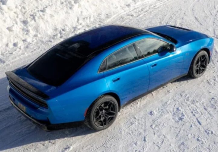 Dodge Charger R/T: базовий маслкар із турбомотором Hurricane