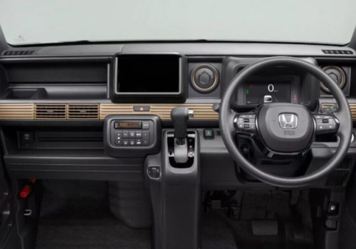 Оновлений Honda N-Van: турбо, цифрова панель і нові кольори