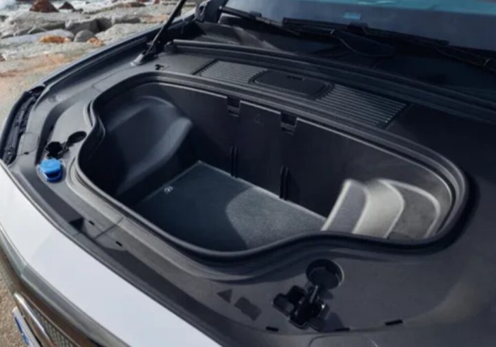 Електричний Mercedes GLC отримав 483 к.с. і Hyperscreen