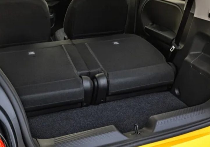 Renault Twingo E-Tech проти конкурентів: що пропонує новинка