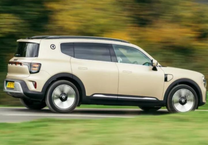 Електричний Smart #5 отримав версію Brabus на 637 к.с. (огляд)