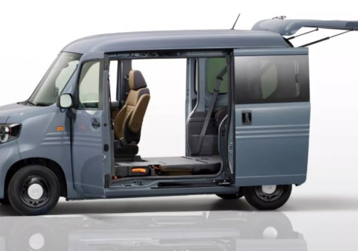 Оновлений Honda N-Van: турбо, цифрова панель і нові кольори