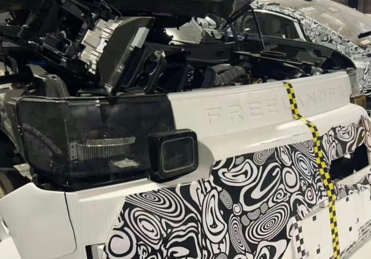 Новий SUV Freelander показали завчасно (фото)