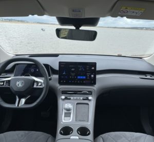 MG S6: амбітний електричний SUV із питаннями до якості