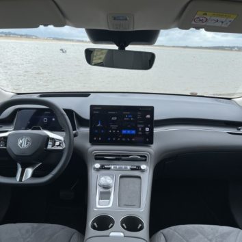 MG S6: амбітний електричний SUV із питаннями до якості