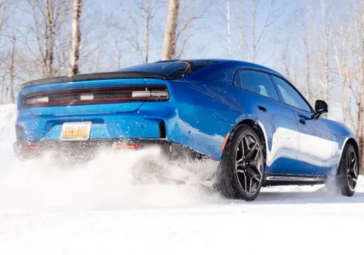 Dodge Charger R/T: базовий маслкар із турбомотором Hurricane