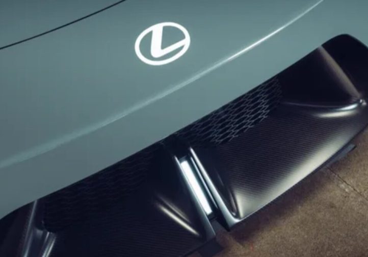 Lexus готує електричний суперкар LFA нового покоління