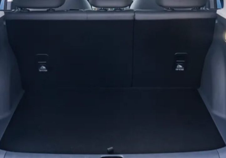 Leapmotor B10 — бюджетний електрокросовер (огляд)