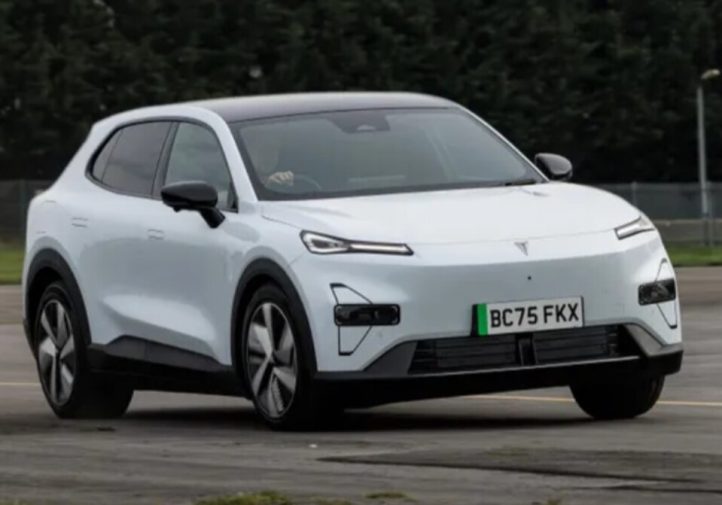 Огляд Deepal S05: 200 кВт зарядка, Cell-to-Body (фото)