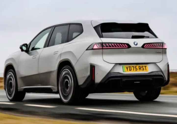 Новий BMW iX3: 500 миль ходу та швидка зарядка (огляд)