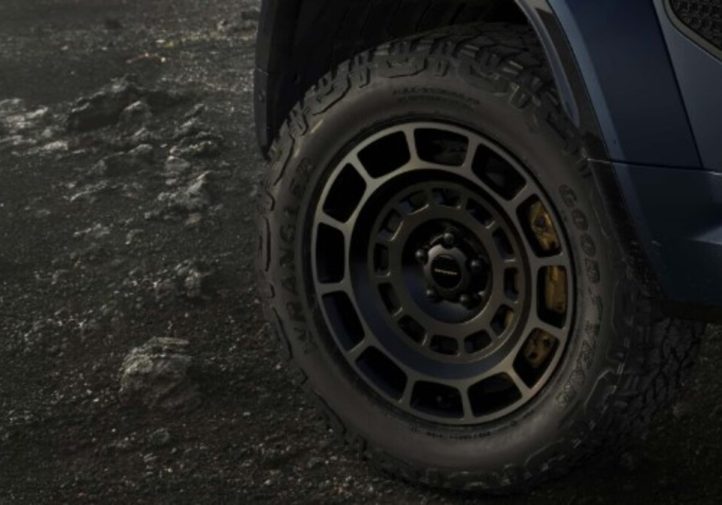 Малий Land Rover Defender на підході (фото)