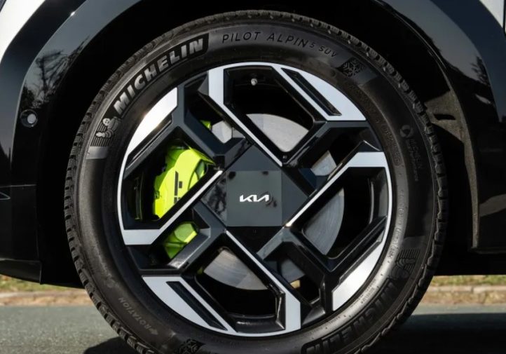 Новий Kia EV9 GT:  електричний SUV із характером спорткара