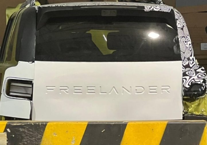 Новий SUV Freelander показали завчасно (фото)