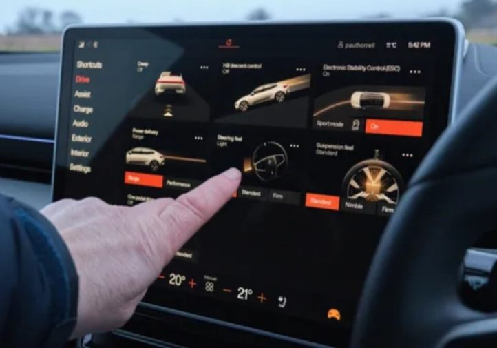 Polestar 4: електрокар без заднього вікна у реальному житті