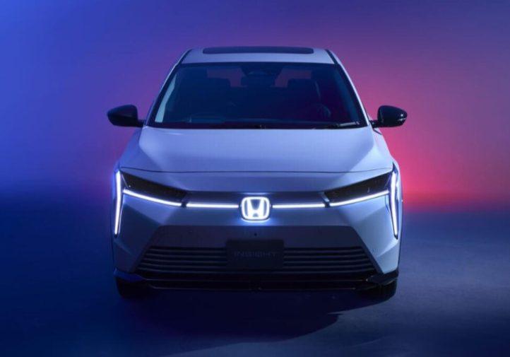 Honda Insight- стильний електрохетчбек