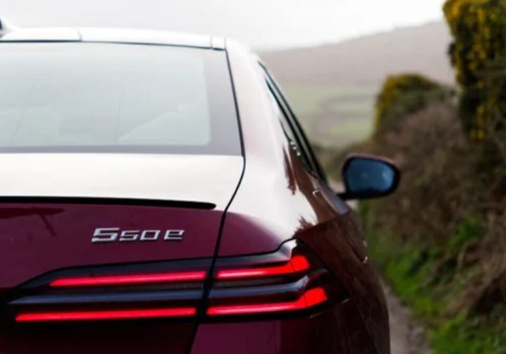 BMW 550e в EV-режимі: реальний запас ходу і динаміка