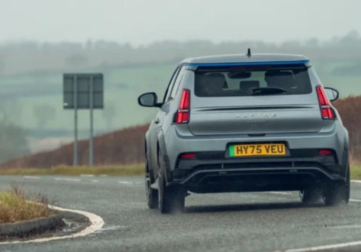 Alpine A290: новий електричний хот-хетч на базі Renault 5