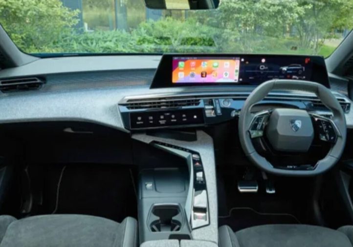 Новий Peugeot 3008: гібриди, дизайн і комфорт (фото)