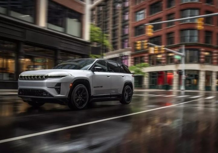 Jeep масово перевіряє Wagoneer S через ризик втрати деталі