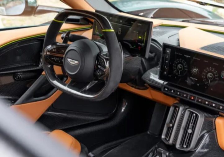 Valhalla — перший «справжній» середньомоторний Aston Martin