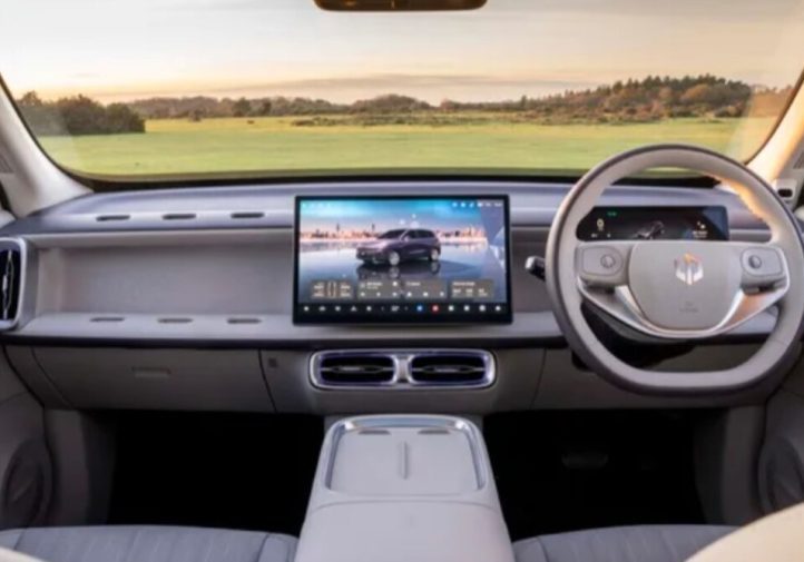 Leapmotor B10 — бюджетний електрокросовер (огляд)