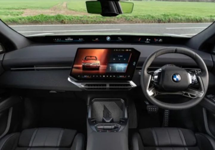 Новий BMW iX3: 500 миль ходу та швидка зарядка (огляд)