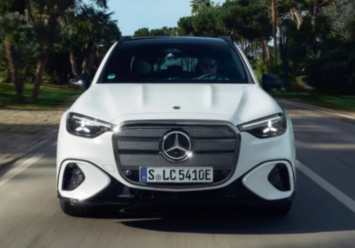 Електричний Mercedes GLC отримав 483 к.с. і Hyperscreen