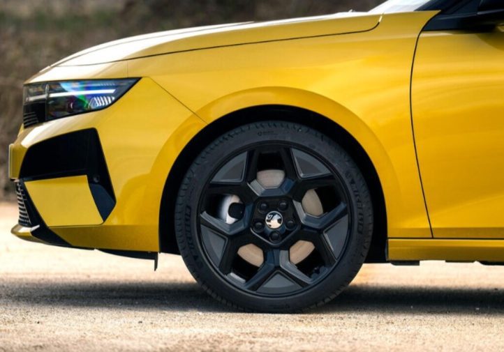 Vauxhall Astra 2026: справжній конкурент Golf (фото)