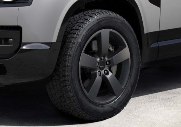 Малий Land Rover Defender на підході (фото)