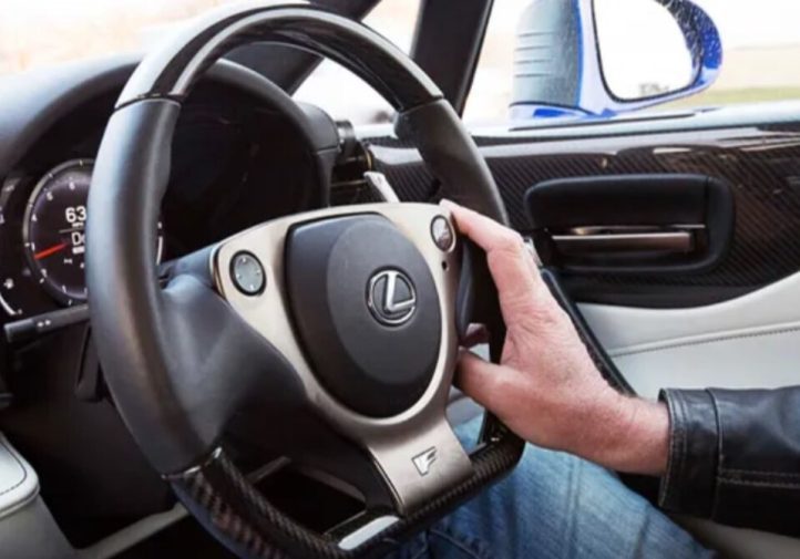 Lexus LFA: суперкар, який підкорив Clarkson (фото)