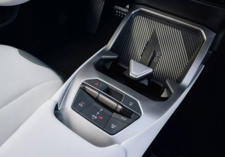 BMW змінює плани виробництва iX3 після запуску (фото)