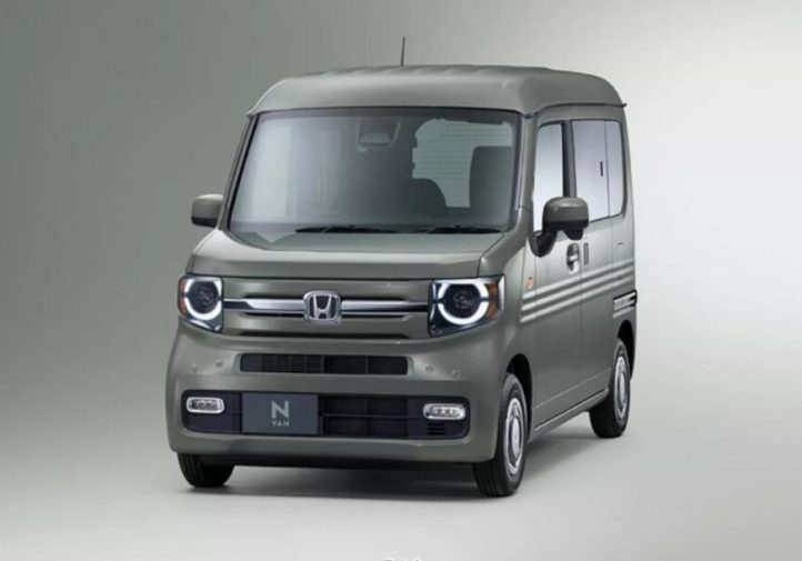 Оновлений Honda N-Van: турбо, цифрова панель і нові кольори