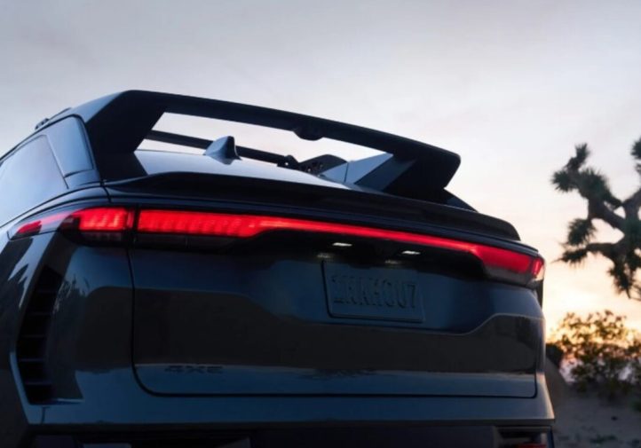 Jeep масово перевіряє Wagoneer S через ризик втрати деталі