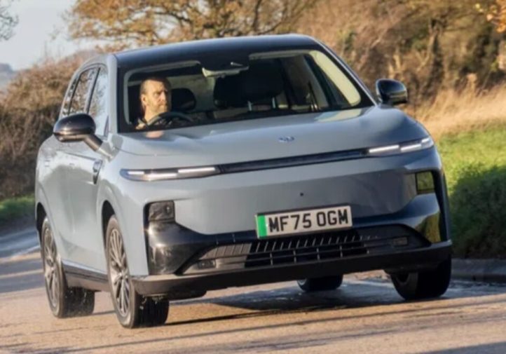 Leapmotor B10 — бюджетний електрокросовер (огляд)