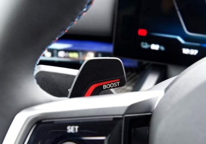 BMW i5 проти нових «електричок» з Китаю