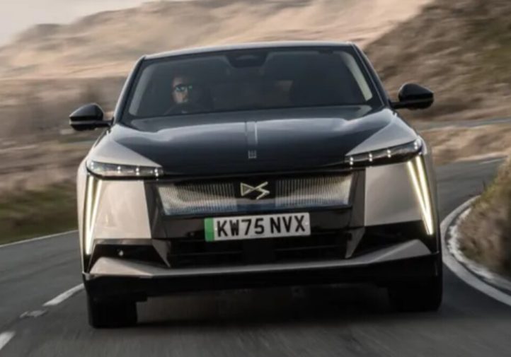 DS No 8: французький електрокар між седаном і кросовером