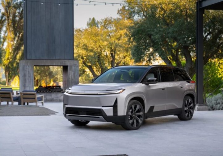 Новий трирядний електрокросовер Subaru: перші деталі