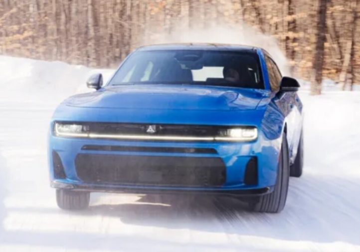 Dodge Charger R/T: базовий маслкар із турбомотором Hurricane