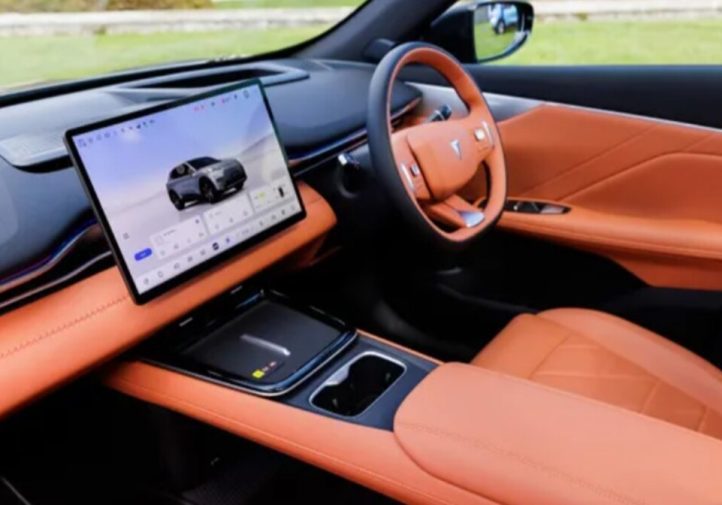 Огляд Deepal S05: 200 кВт зарядка, Cell-to-Body (фото)