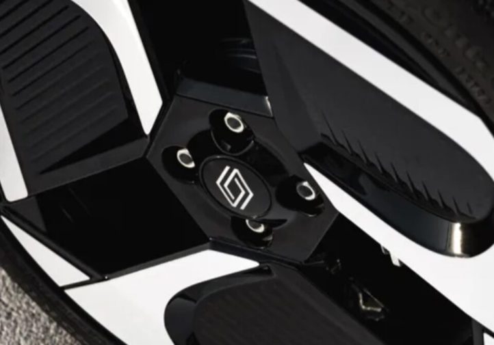 Renault Twingo E-Tech проти конкурентів: що пропонує новинка