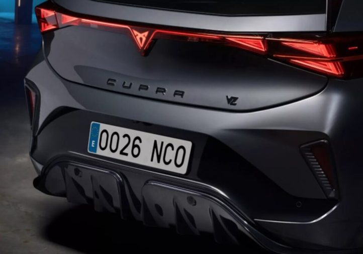 Cupra Born оновили: новий дизайн і фізичні кнопки на кермі