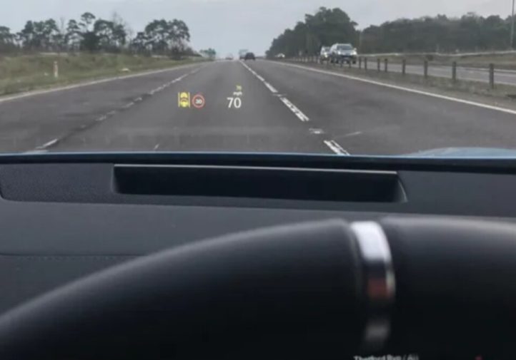 Polestar 4: електрокар без заднього вікна у реальному житті