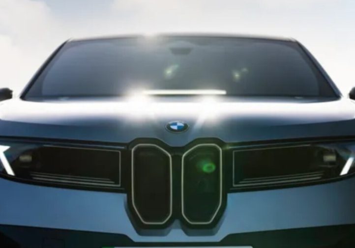 Новий BMW iX3: 500 миль ходу та швидка зарядка (огляд)