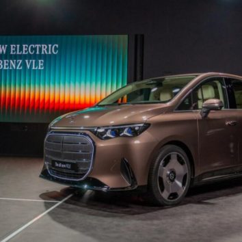 Новий VLE від Mercedes: S-Class у форматі люксового мінівена